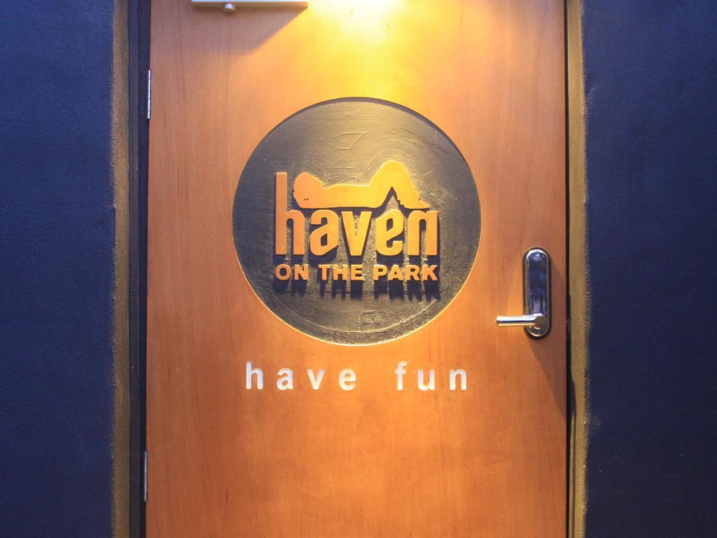 Haven On The Park Hotel Пърт Екстериор снимка